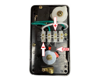 Reservemotor blauw bord aansluiting